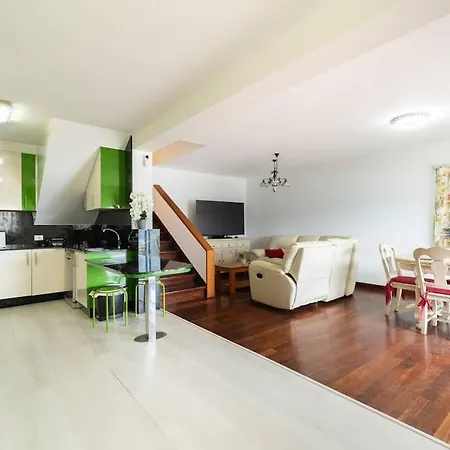 Al Mar Vista Panoramica A La Ria De *