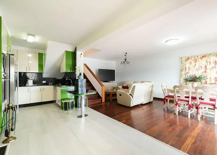 Al Mar Vista Panoramica A La Ria De *