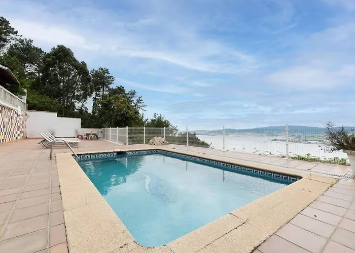 Al Mar Vista Panoramica A La Ria De *